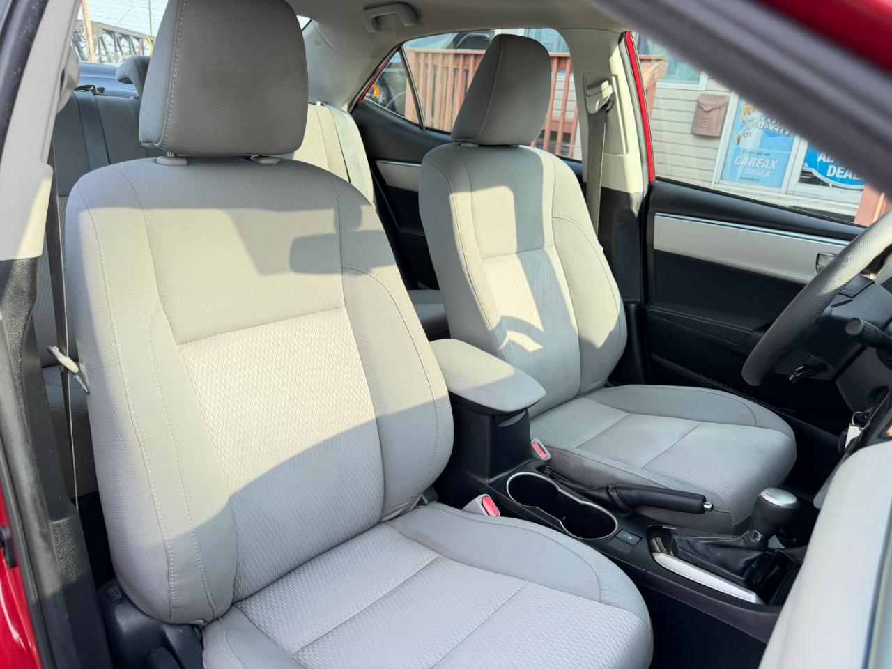 Toyota Corolla 4dr Sedan LE Auto 2014