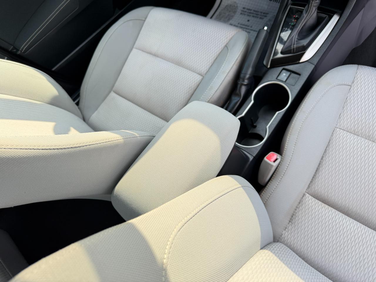 Toyota Corolla 4dr Sedan LE Auto 2014