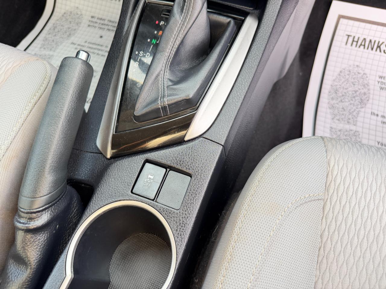 Toyota Corolla 4dr Sedan LE Auto 2014