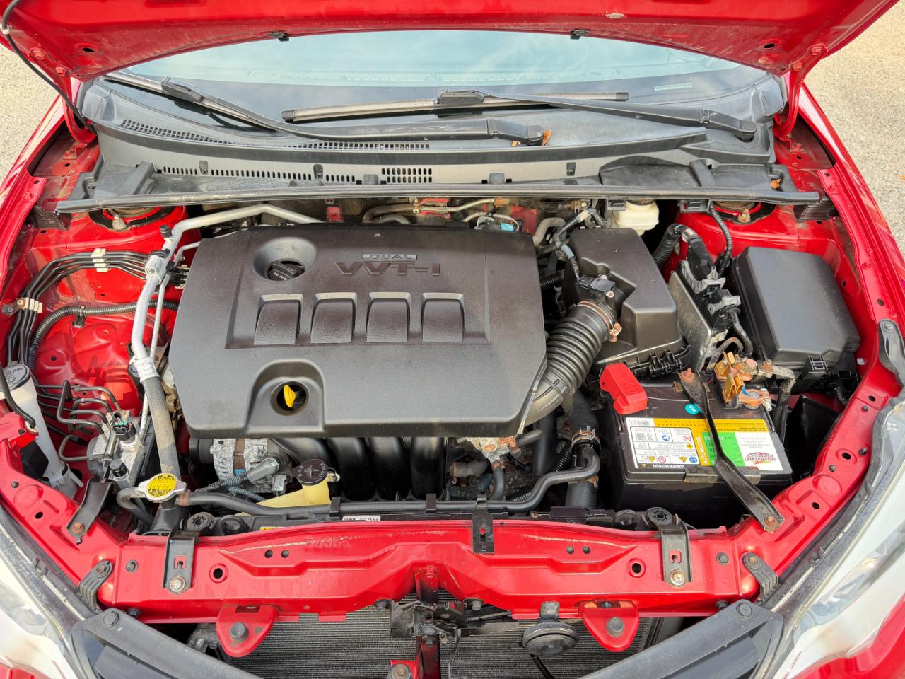 Toyota Corolla 4dr Sedan LE Auto 2014