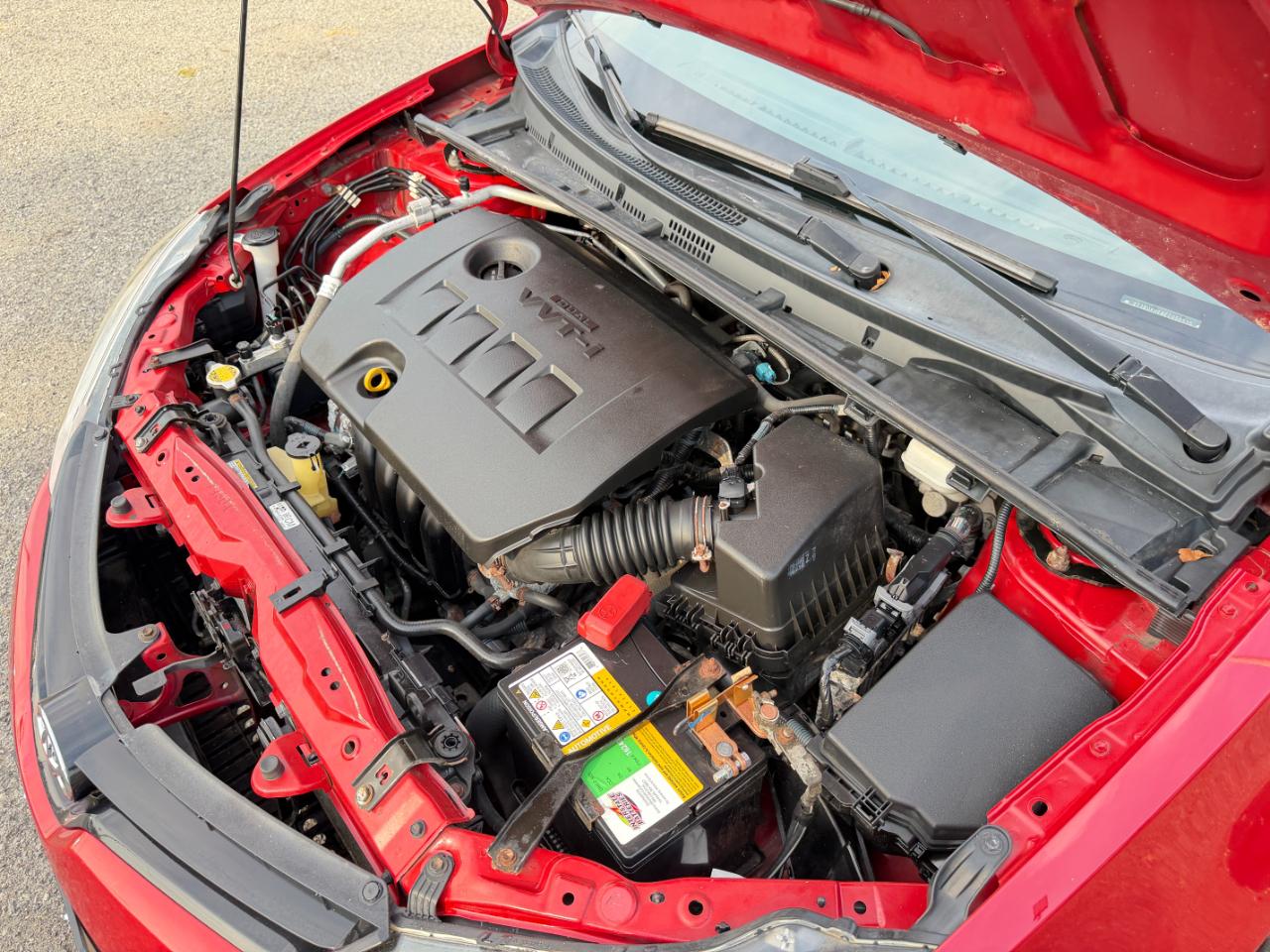 Toyota Corolla 4dr Sedan LE Auto 2014