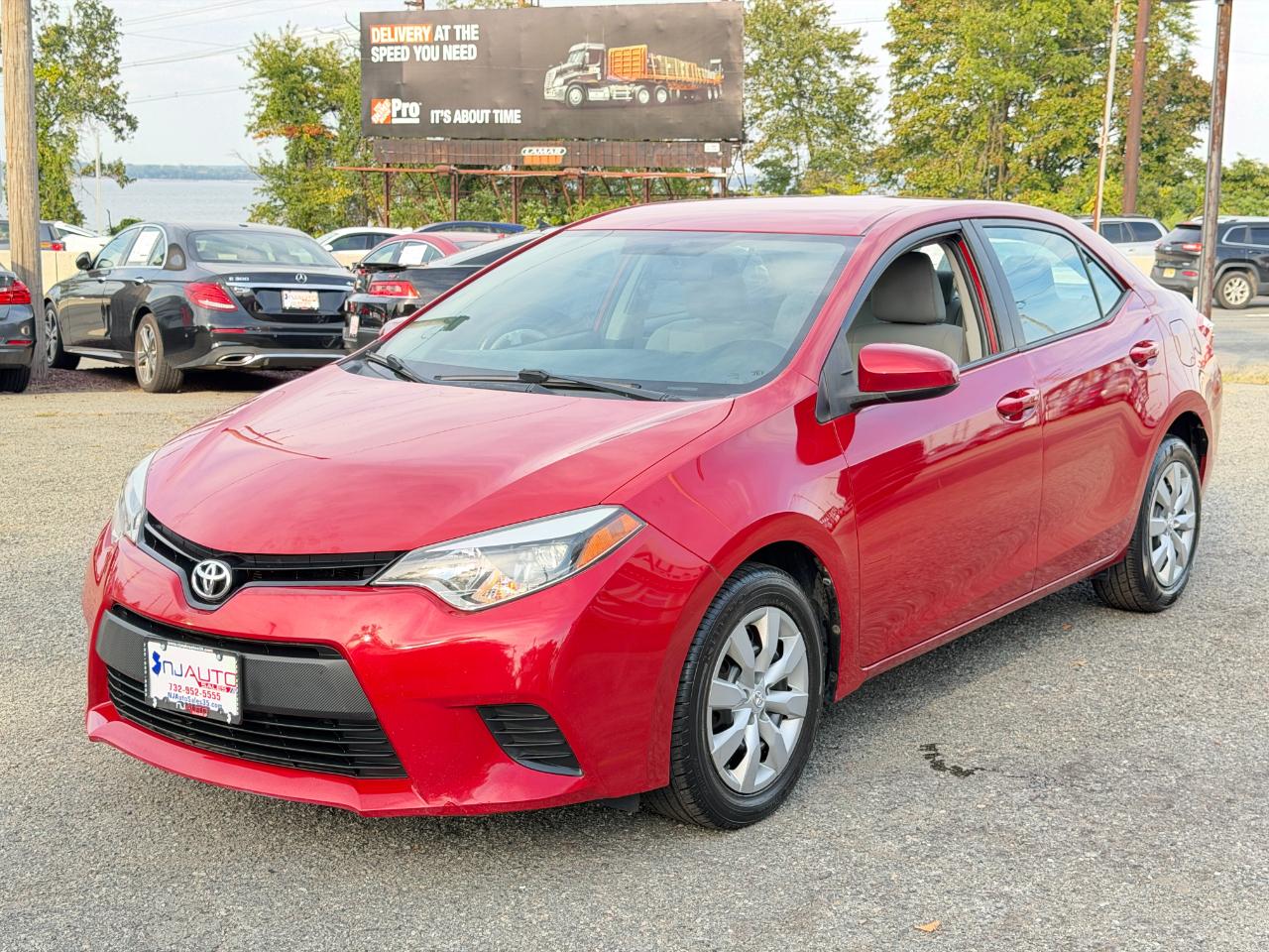 Toyota Corolla 4dr Sedan LE Auto 2014