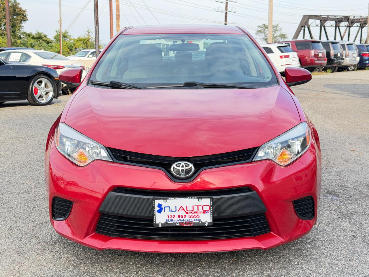 Toyota Corolla 4dr Sedan LE Auto 2014