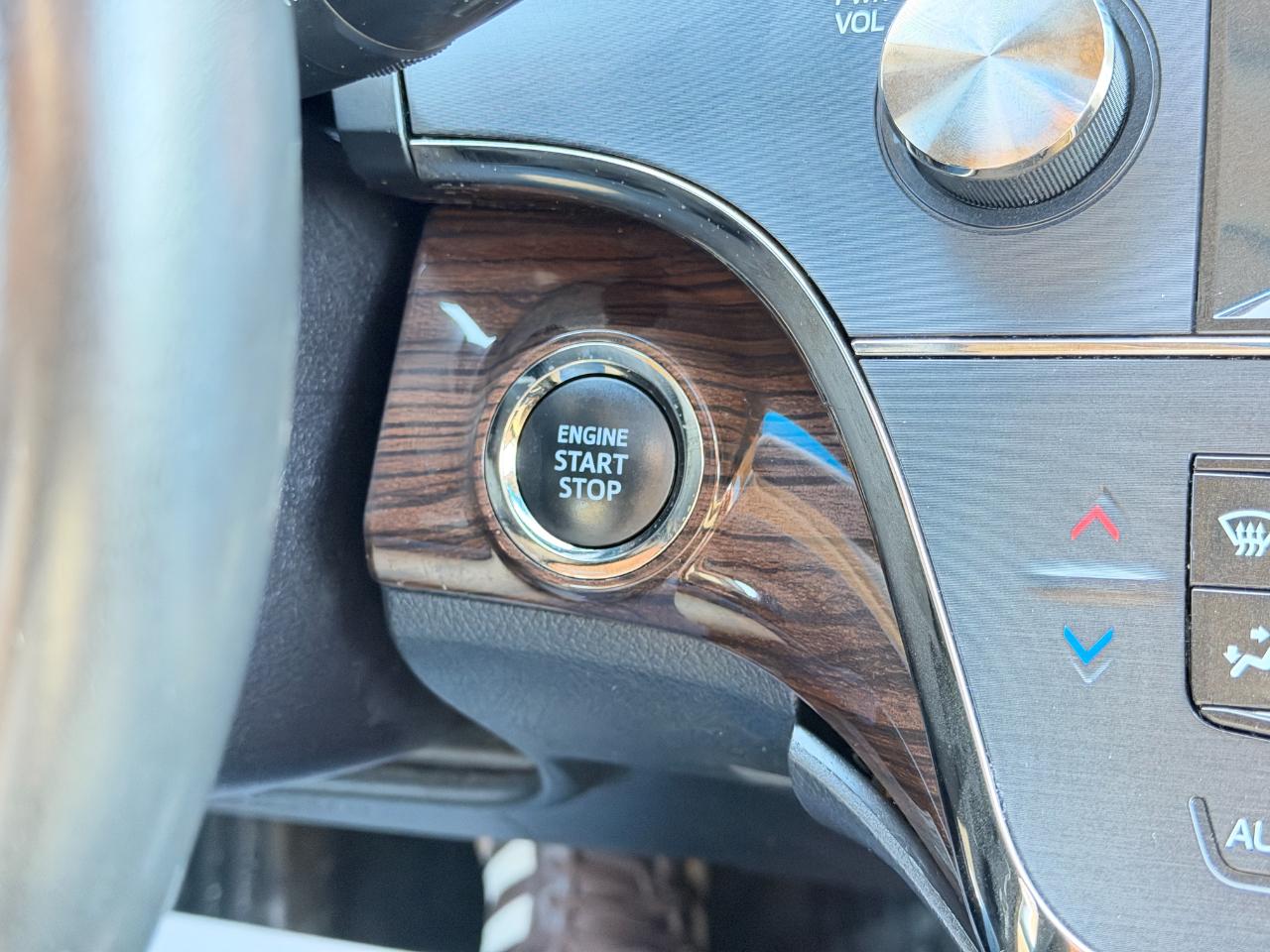 Toyota Avalon XLE Premium 2015