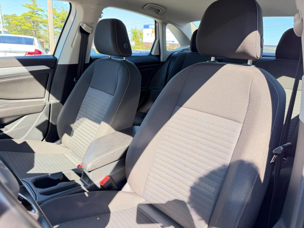 Volkswagen Jetta S Auto 2025