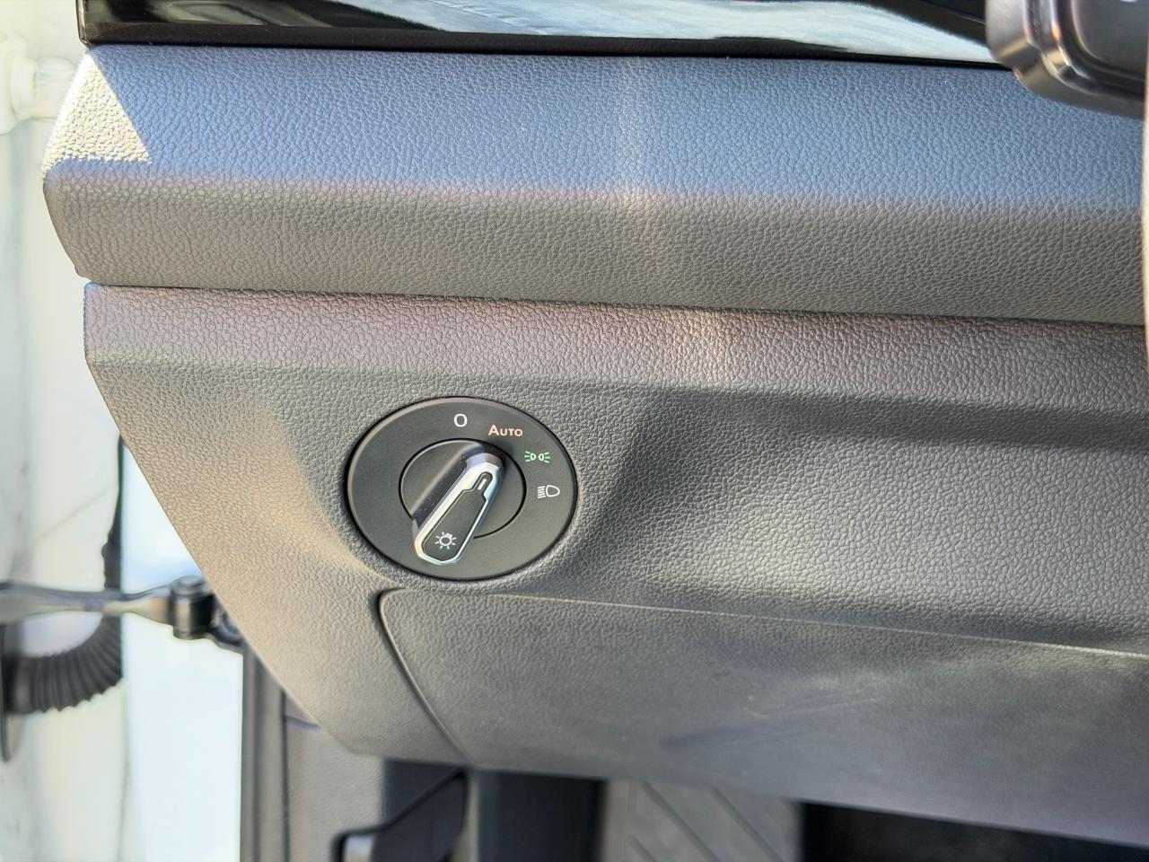 Volkswagen Jetta S Auto 2025
