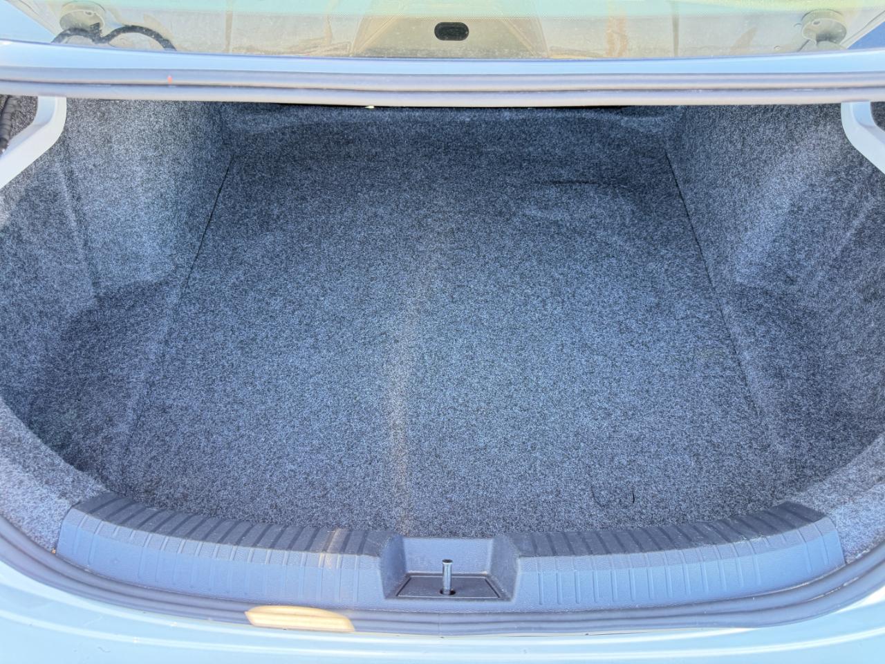 Volkswagen Jetta S Auto 2025