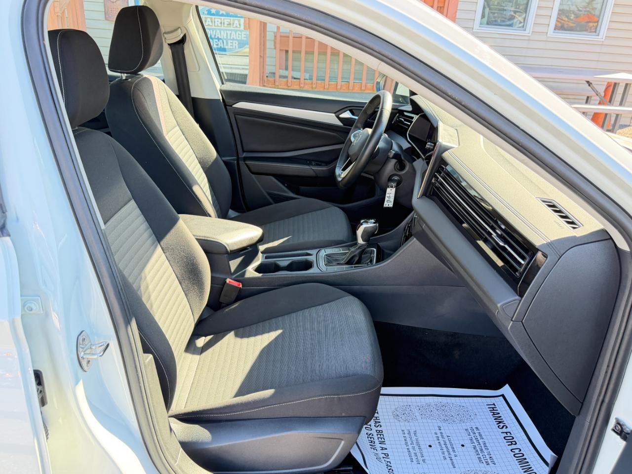 Volkswagen Jetta S Auto 2025