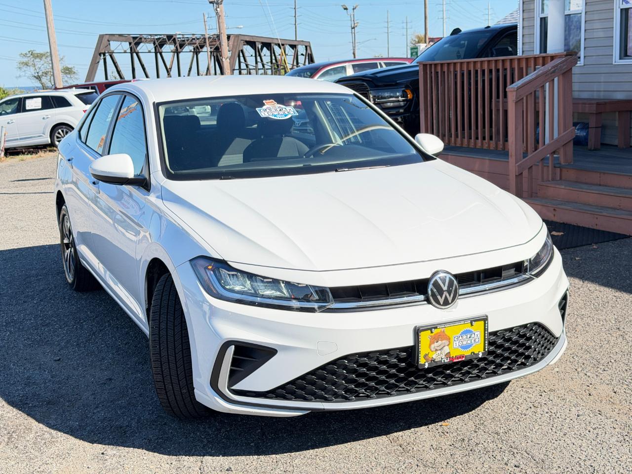 Volkswagen Jetta S Auto 2025