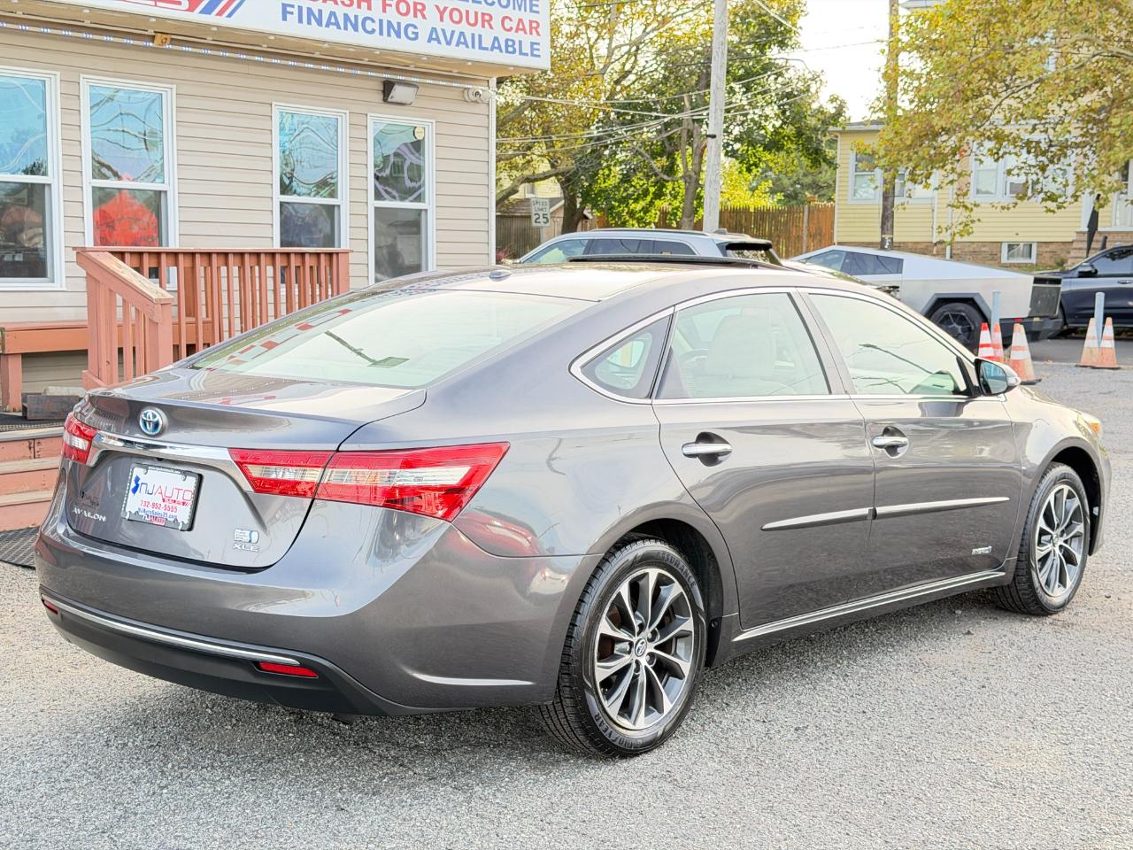Toyota Avalon Hybrid 4dr Sdn XLE Premium (Natl) 2016