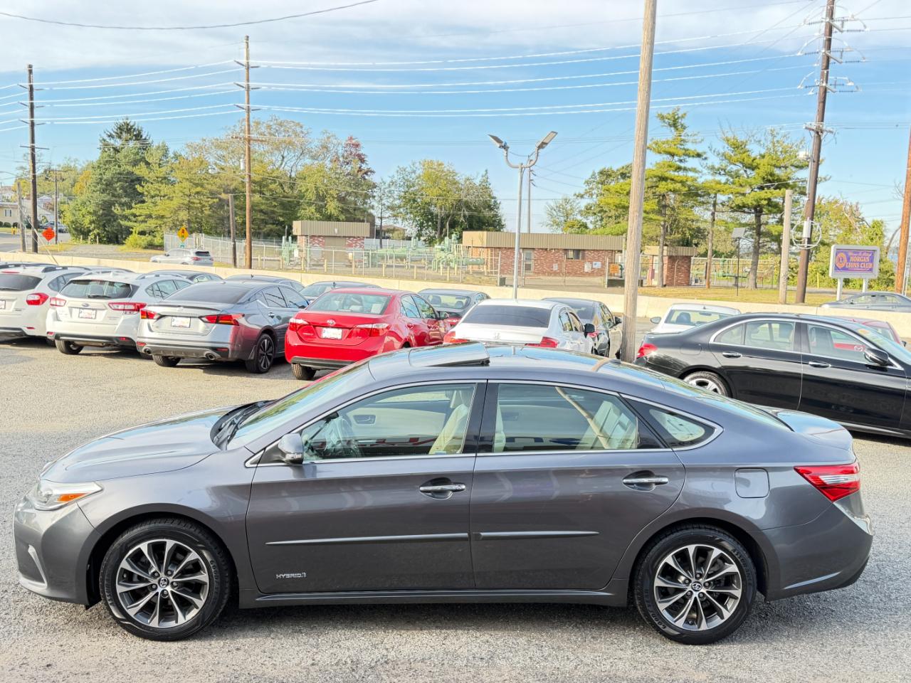 Toyota Avalon Hybrid 4dr Sdn XLE Premium (Natl) 2016
