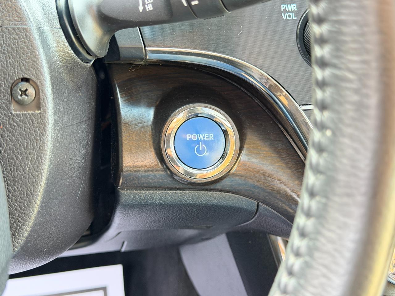 Toyota Avalon Hybrid 4dr Sdn XLE Premium (Natl) 2016