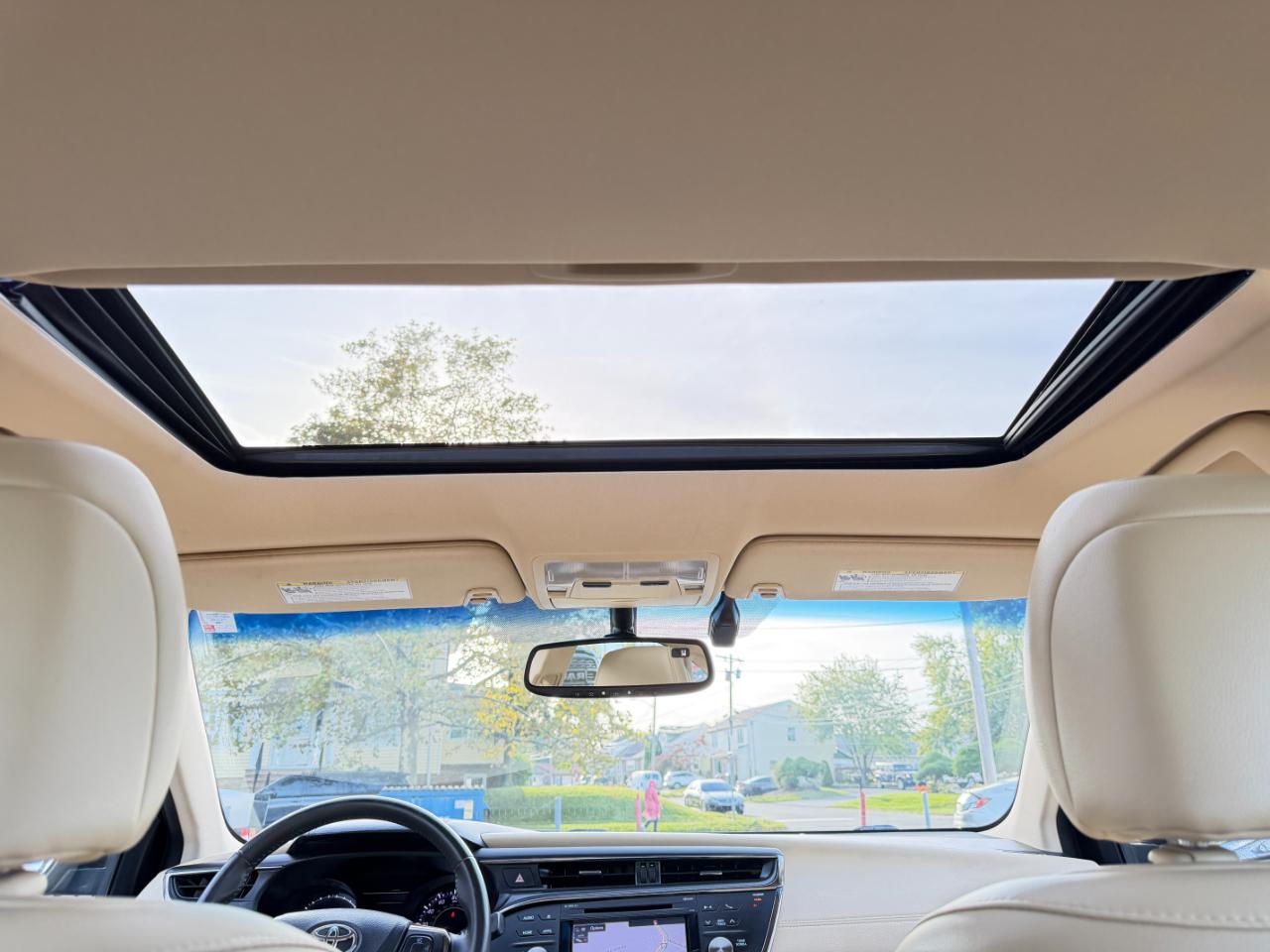 Toyota Avalon Hybrid 4dr Sdn XLE Premium (Natl) 2016