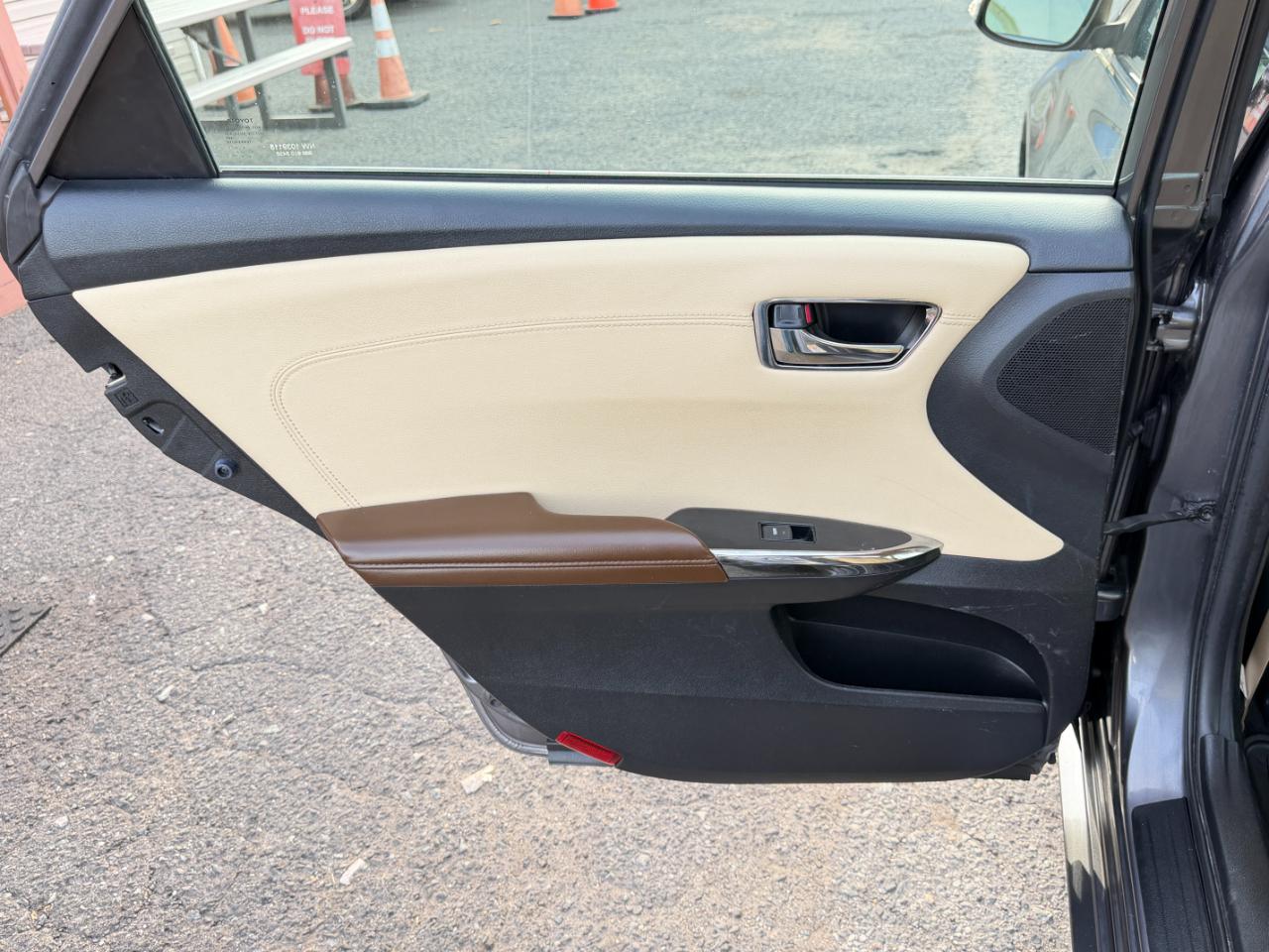Toyota Avalon Hybrid 4dr Sdn XLE Premium (Natl) 2016