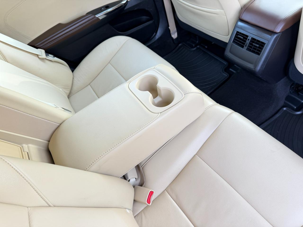 Toyota Avalon Hybrid 4dr Sdn XLE Premium (Natl) 2016
