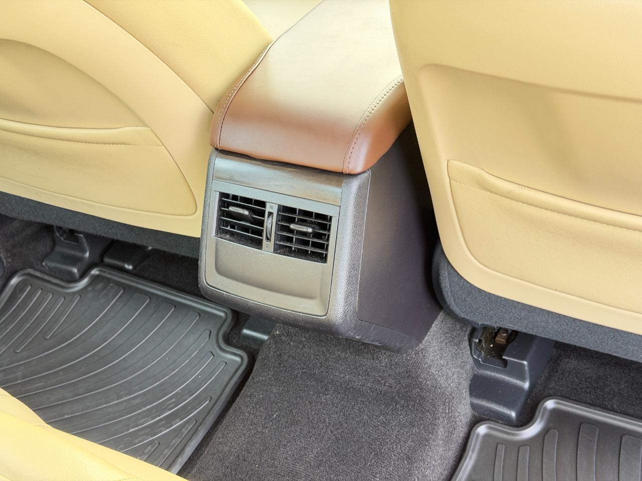 Toyota Avalon Hybrid 4dr Sdn XLE Premium (Natl) 2016