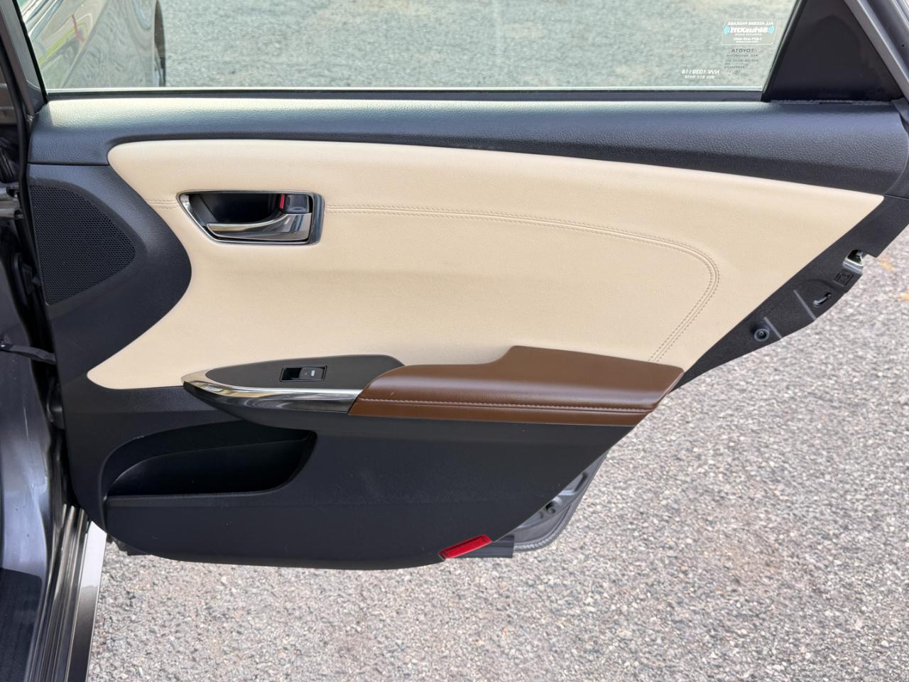 Toyota Avalon Hybrid 4dr Sdn XLE Premium (Natl) 2016