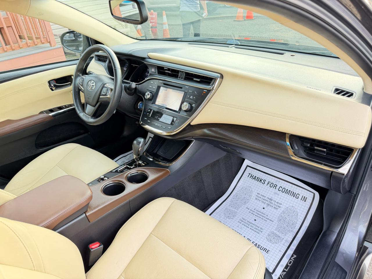Toyota Avalon Hybrid 4dr Sdn XLE Premium (Natl) 2016