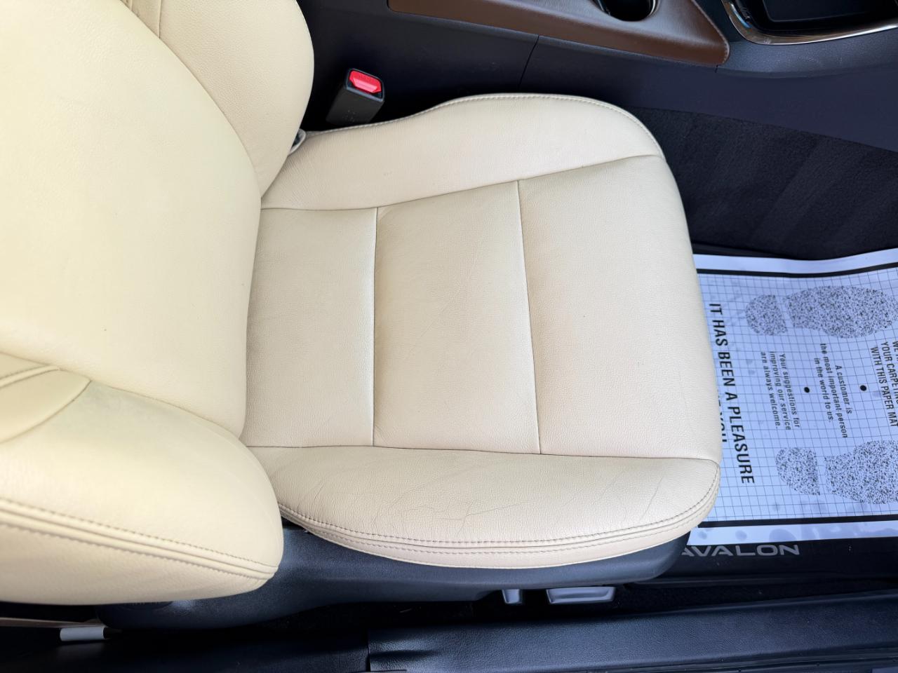 Toyota Avalon Hybrid 4dr Sdn XLE Premium (Natl) 2016