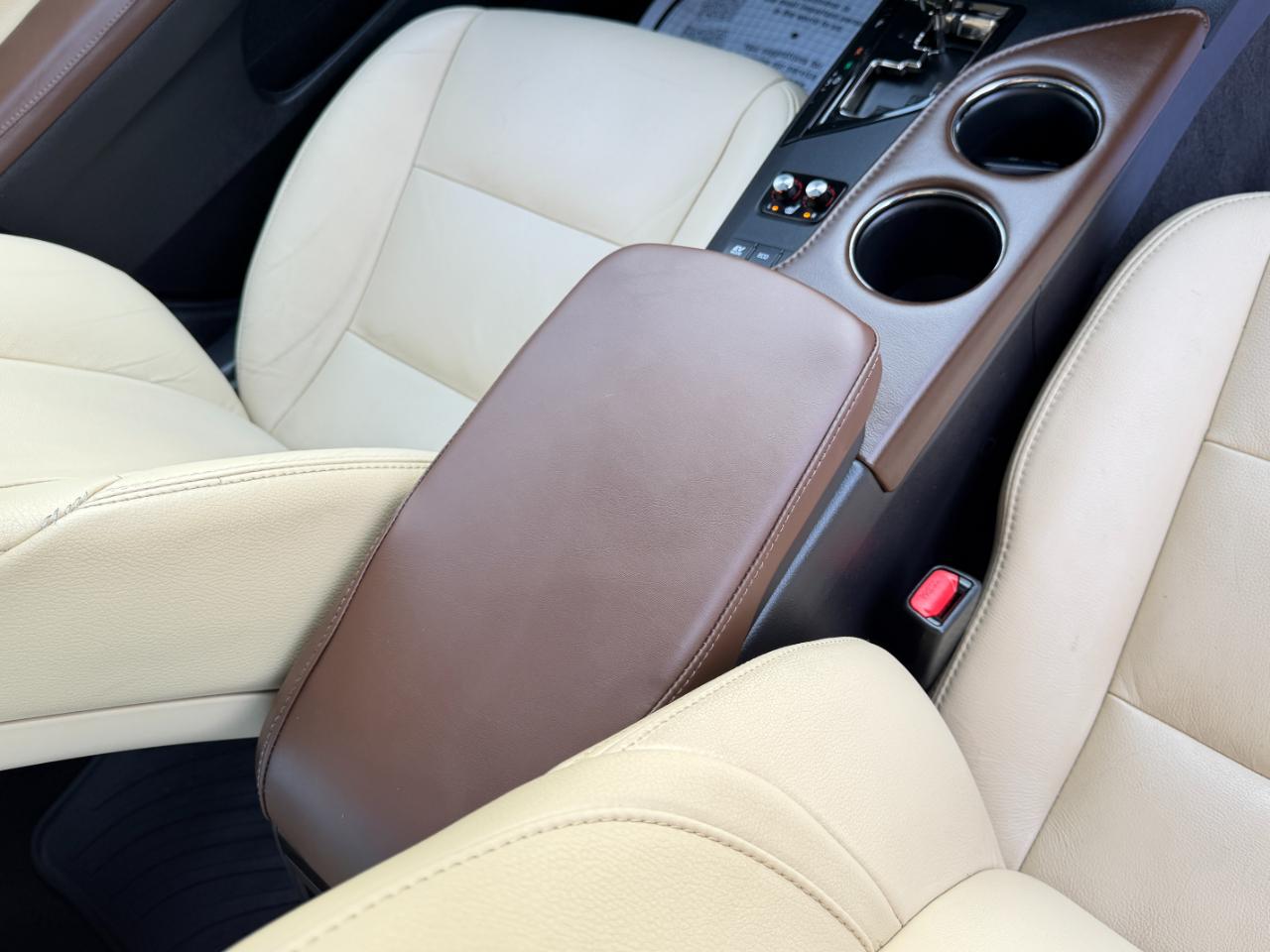 Toyota Avalon Hybrid 4dr Sdn XLE Premium (Natl) 2016