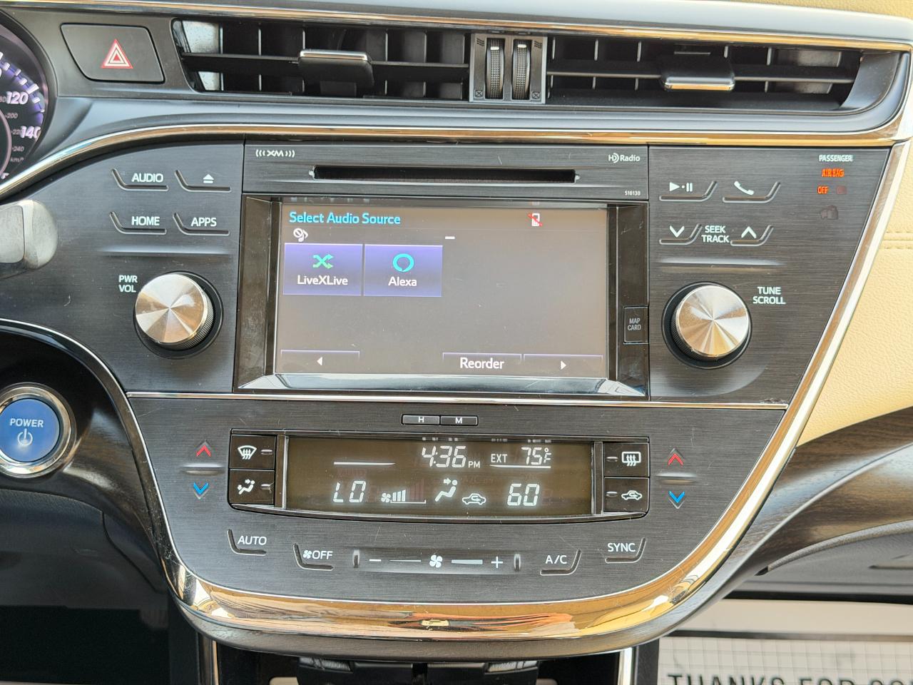 Toyota Avalon Hybrid 4dr Sdn XLE Premium (Natl) 2016