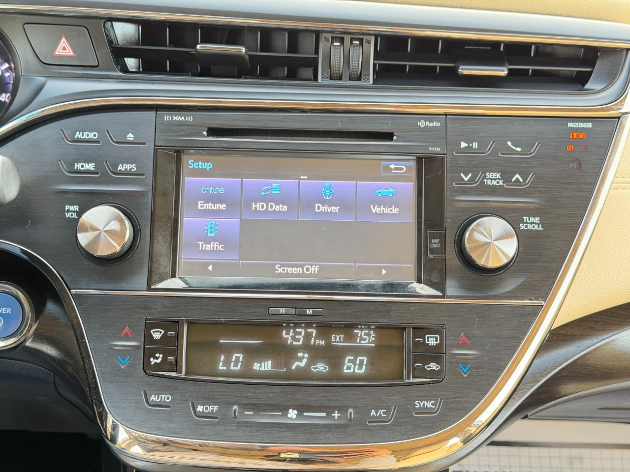 Toyota Avalon Hybrid 4dr Sdn XLE Premium (Natl) 2016