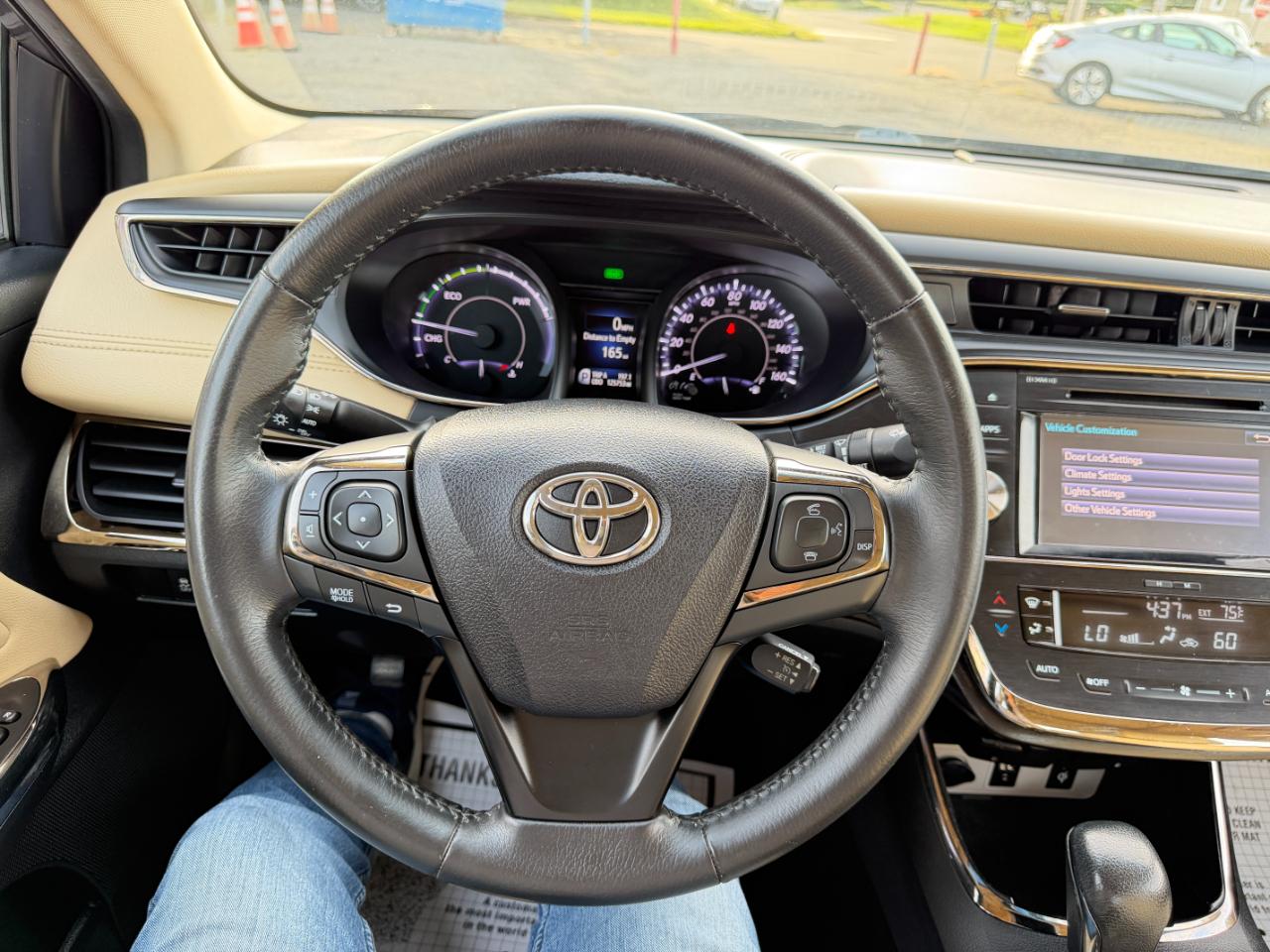 Toyota Avalon Hybrid 4dr Sdn XLE Premium (Natl) 2016