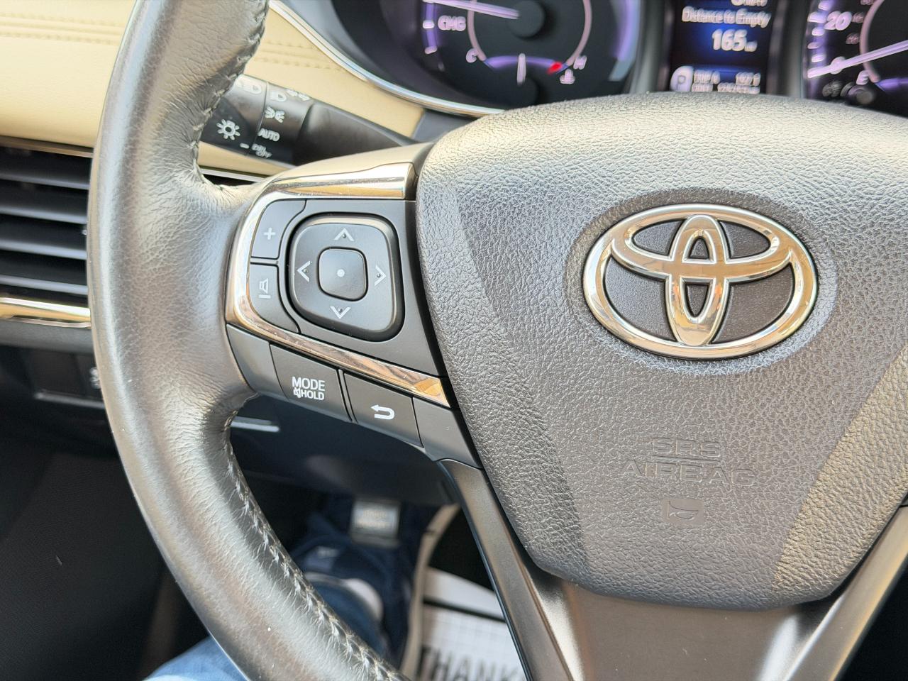Toyota Avalon Hybrid 4dr Sdn XLE Premium (Natl) 2016