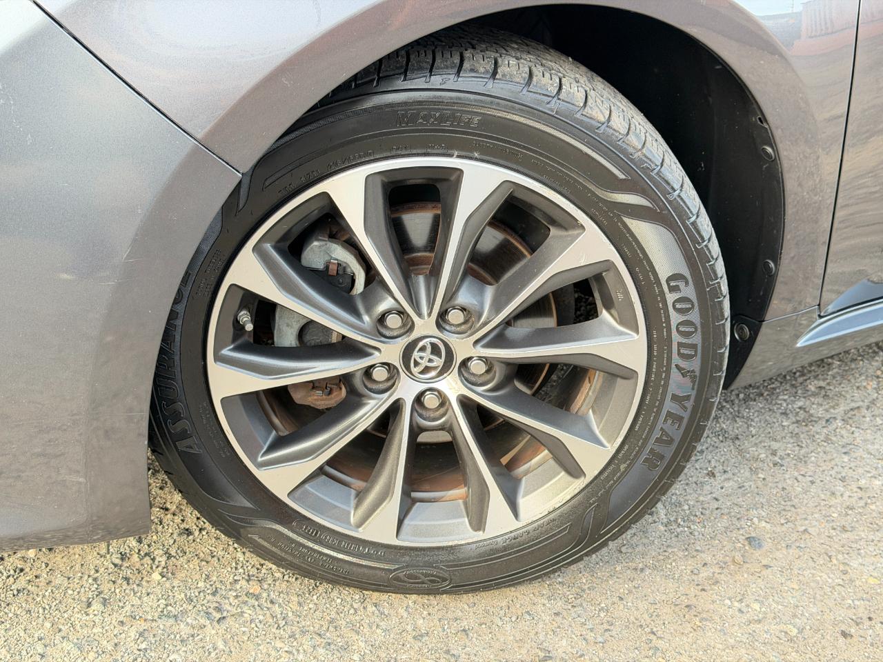 Toyota Avalon Hybrid 4dr Sdn XLE Premium (Natl) 2016