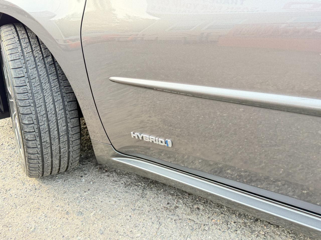 Toyota Avalon Hybrid 4dr Sdn XLE Premium (Natl) 2016