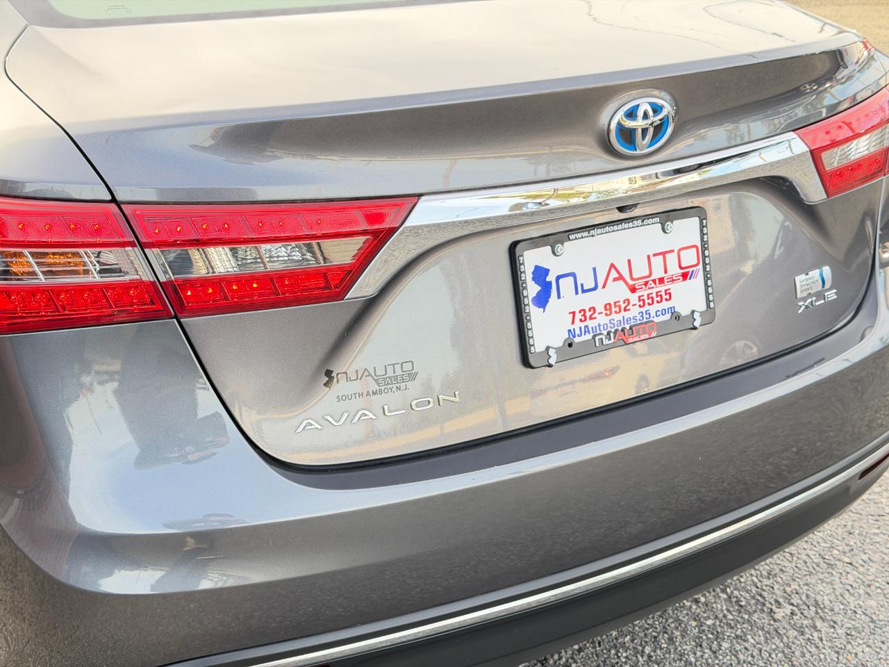 Toyota Avalon Hybrid 4dr Sdn XLE Premium (Natl) 2016