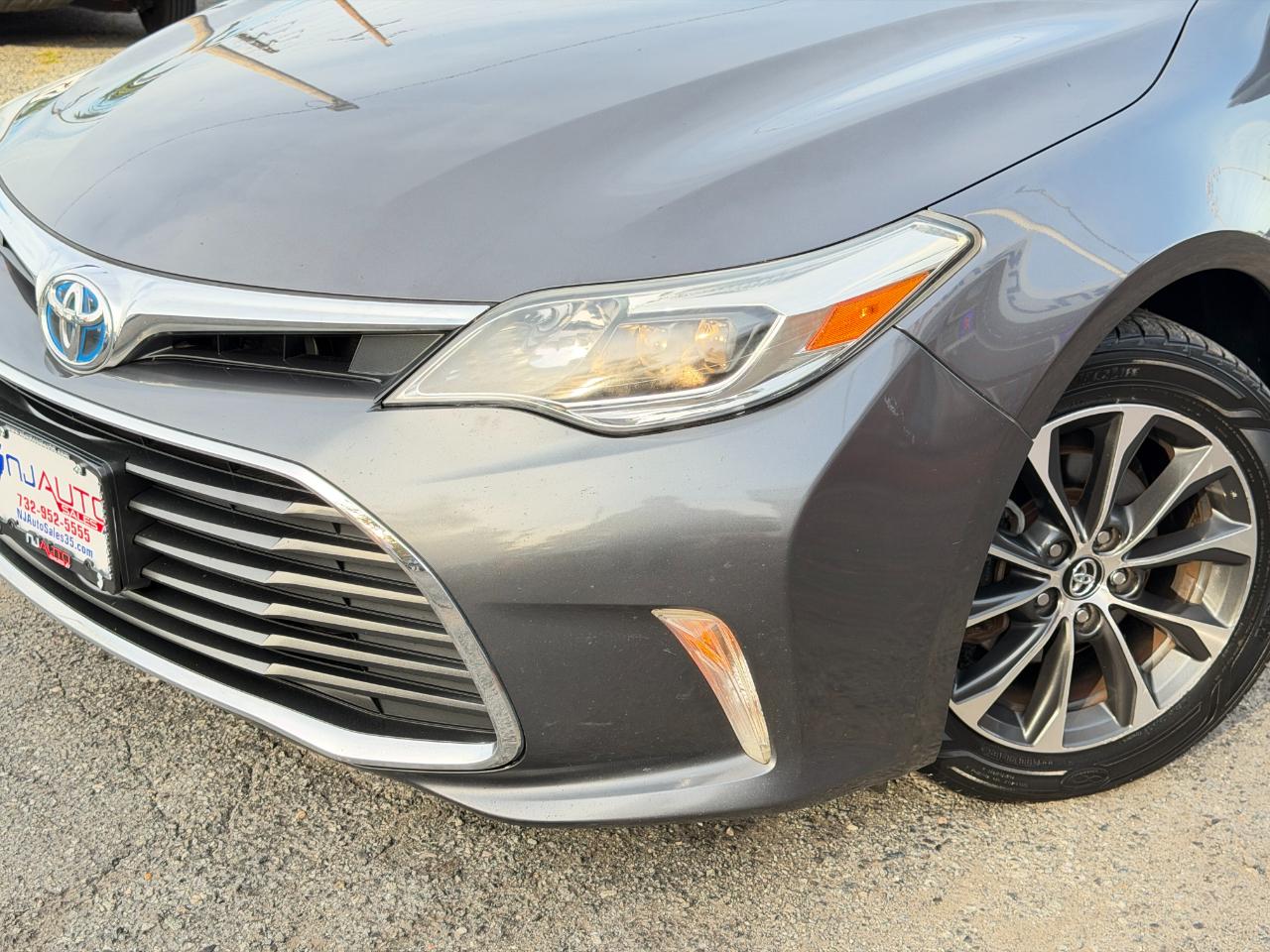 Toyota Avalon Hybrid 4dr Sdn XLE Premium (Natl) 2016
