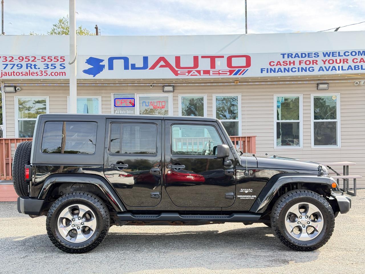 Jeep Wrangler Unlimited 4WD 4dr Sahara 2016