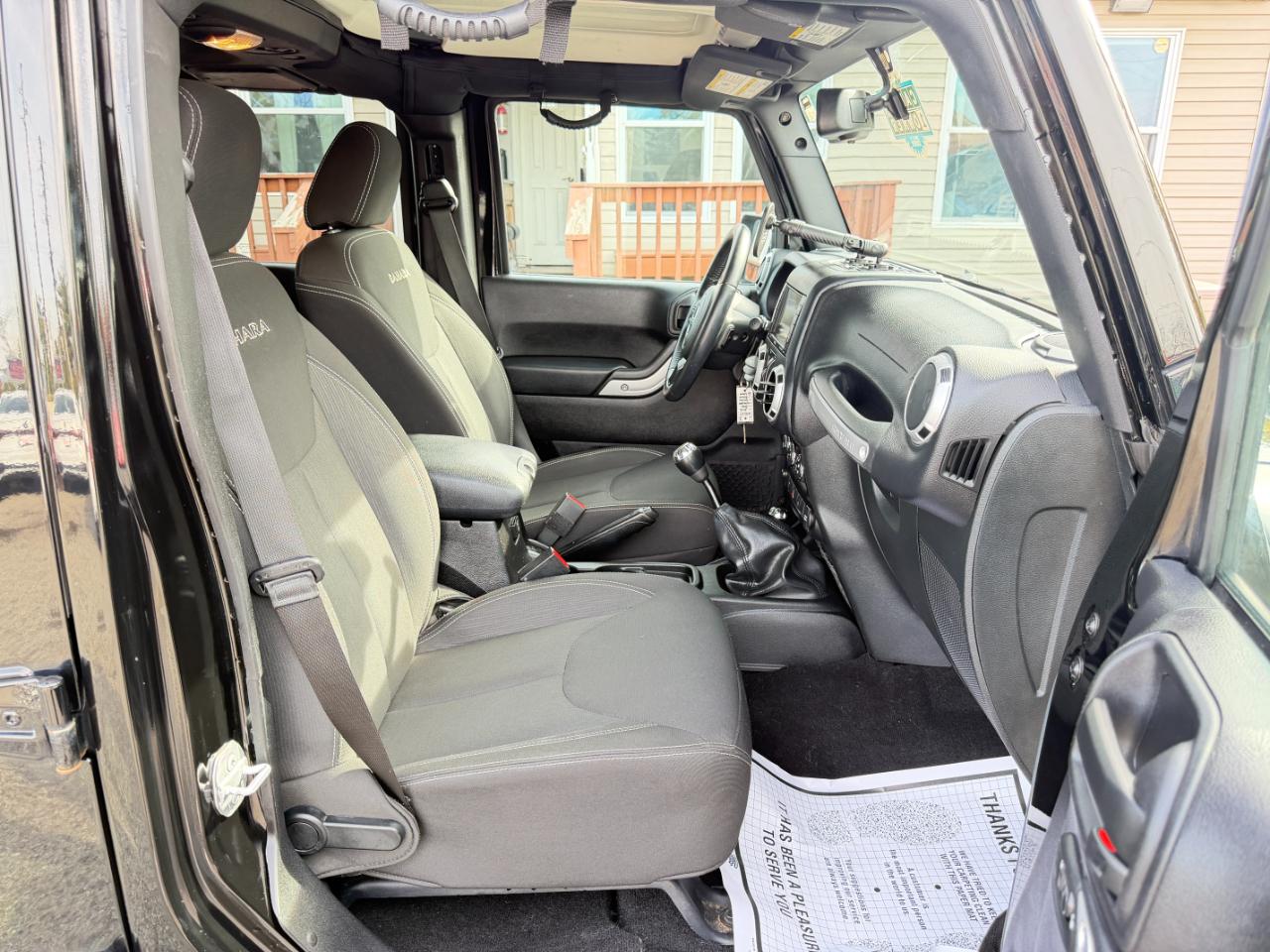 Jeep Wrangler Unlimited 4WD 4dr Sahara 2016
