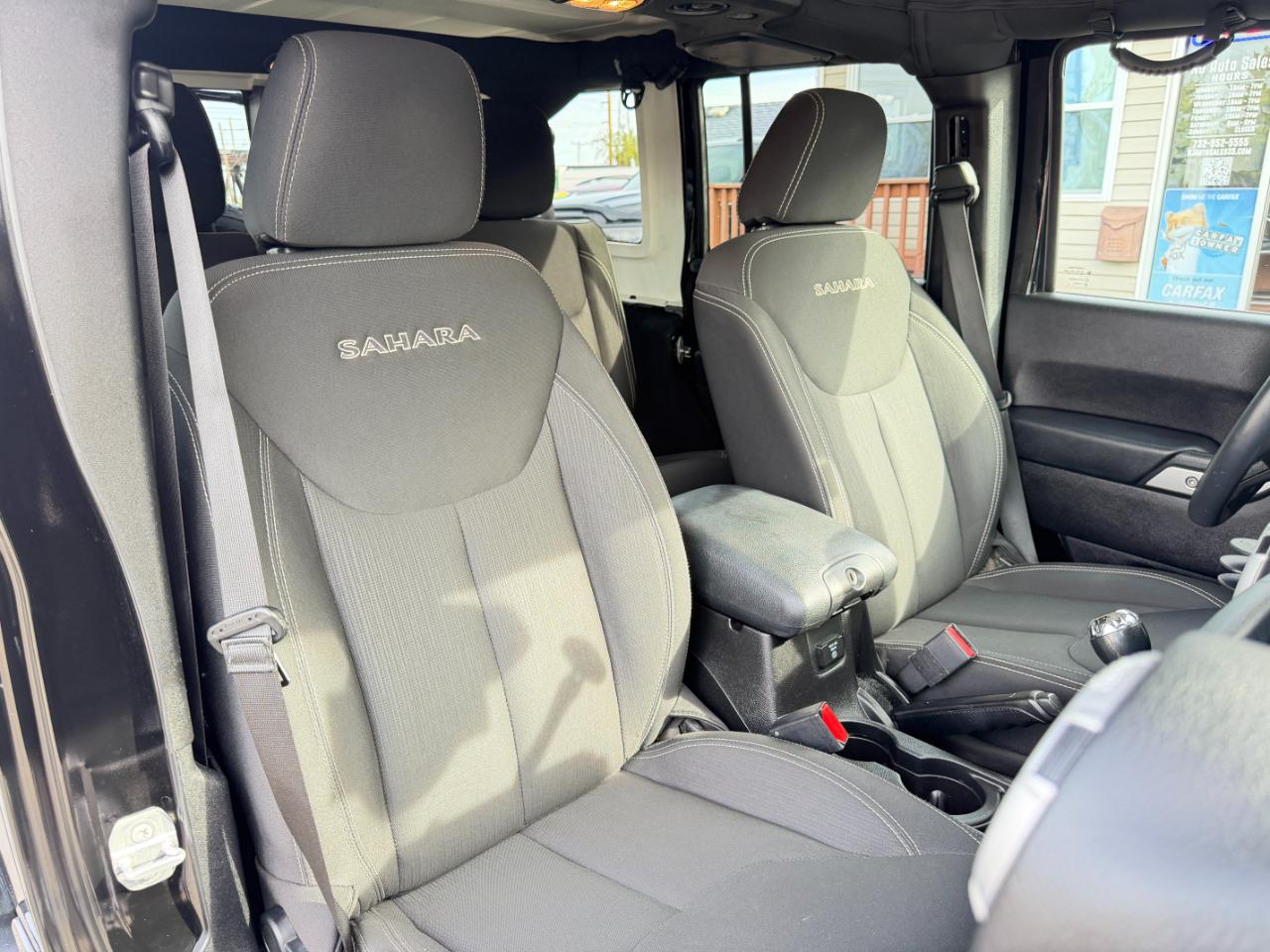 Jeep Wrangler Unlimited 4WD 4dr Sahara 2016