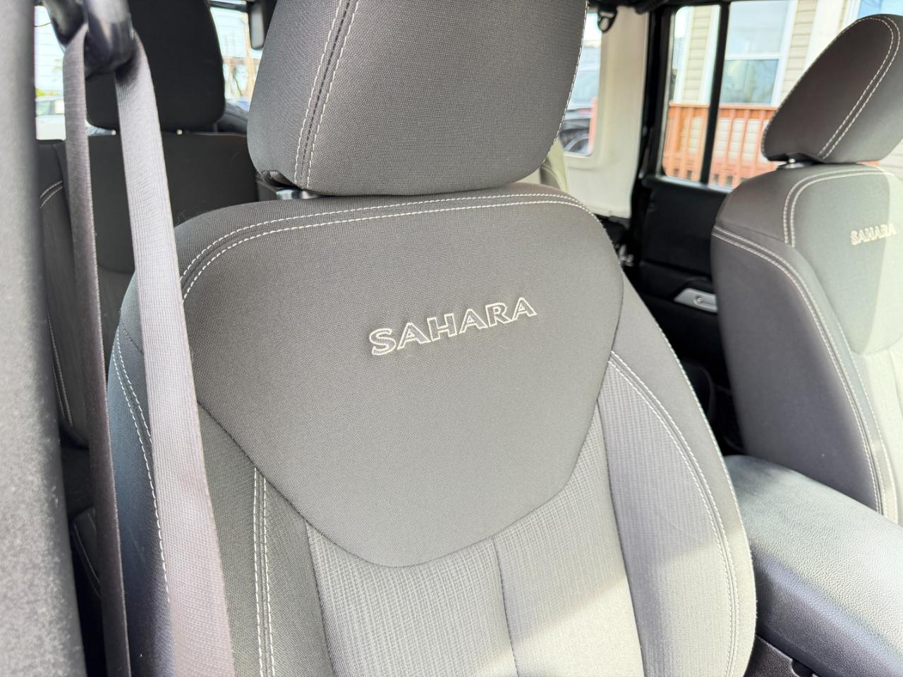 Jeep Wrangler Unlimited 4WD 4dr Sahara 2016