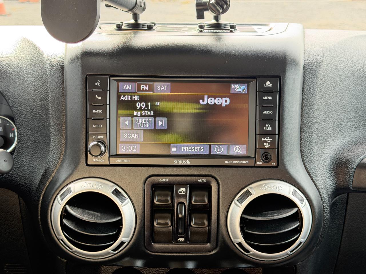Jeep Wrangler Unlimited 4WD 4dr Sahara 2016