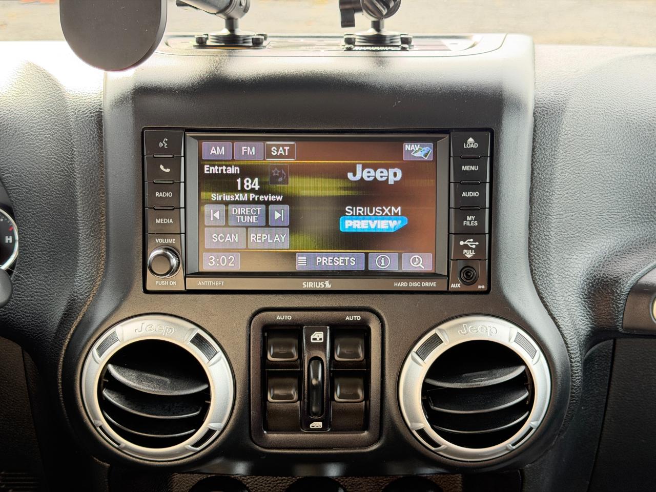 Jeep Wrangler Unlimited 4WD 4dr Sahara 2016