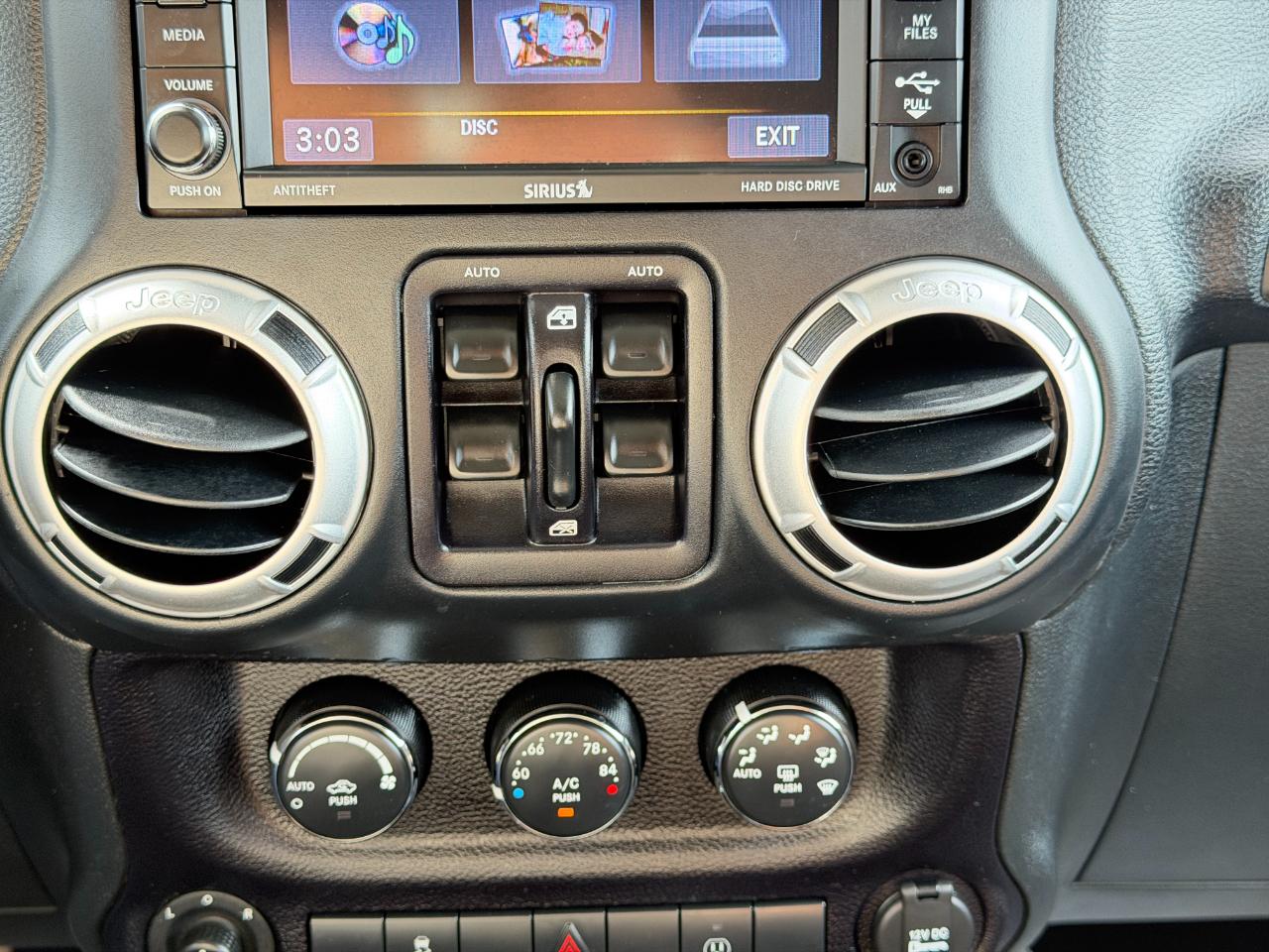 Jeep Wrangler Unlimited 4WD 4dr Sahara 2016