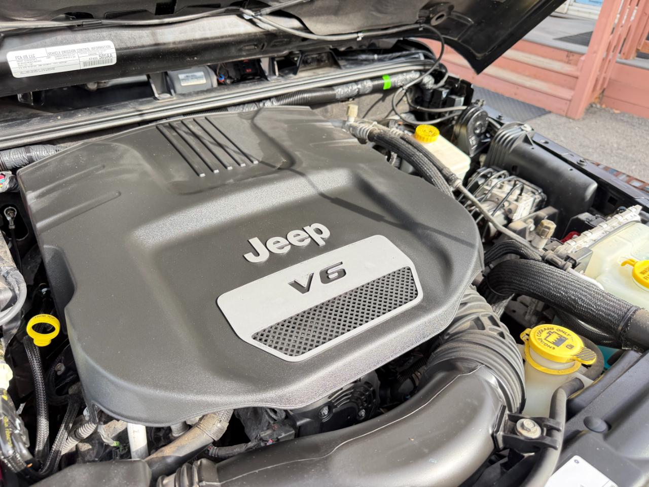Jeep Wrangler Unlimited 4WD 4dr Sahara 2016
