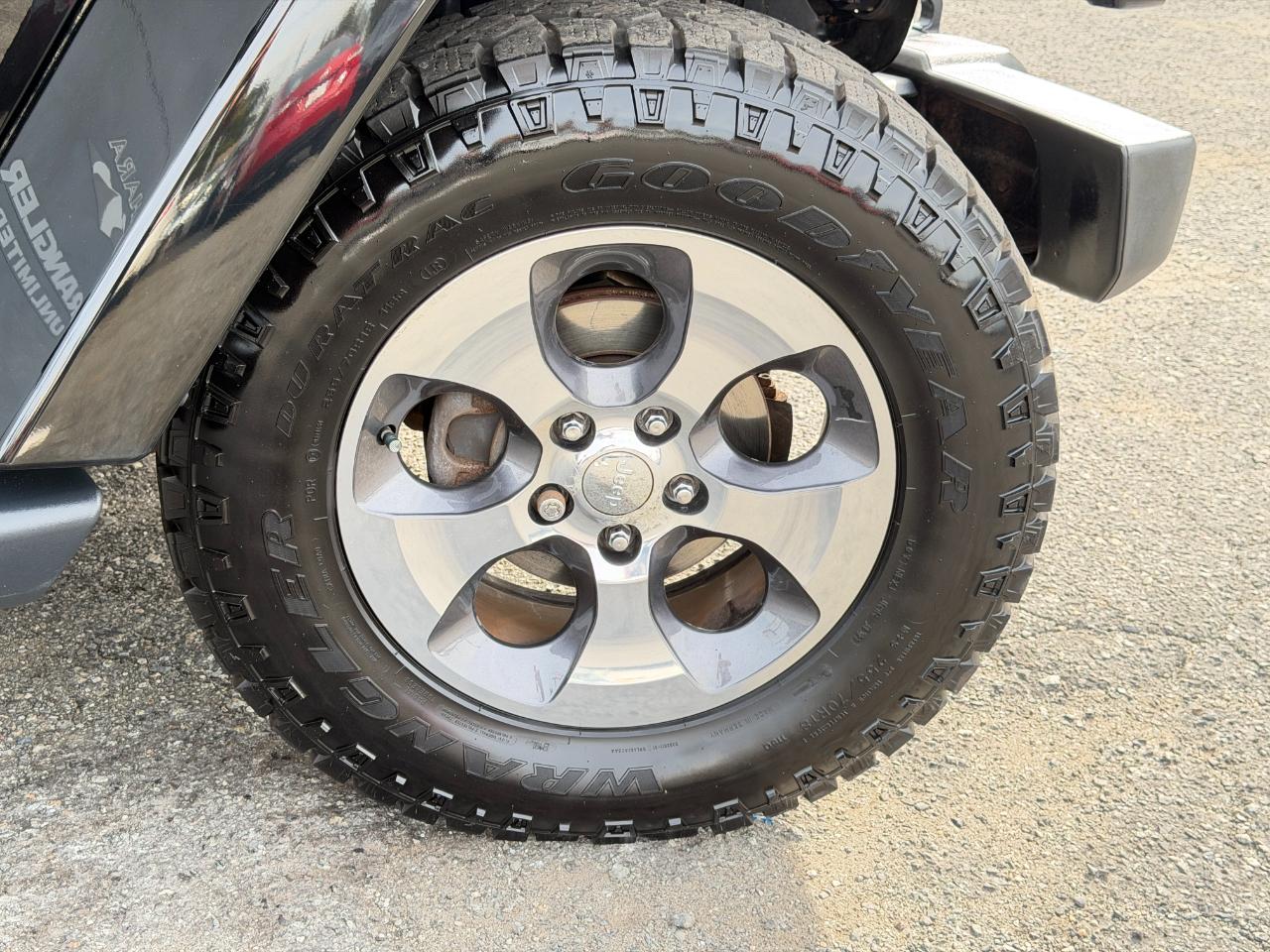 Jeep Wrangler Unlimited 4WD 4dr Sahara 2016