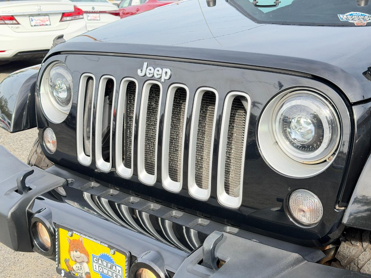 Jeep Wrangler Unlimited 4WD 4dr Sahara 2016