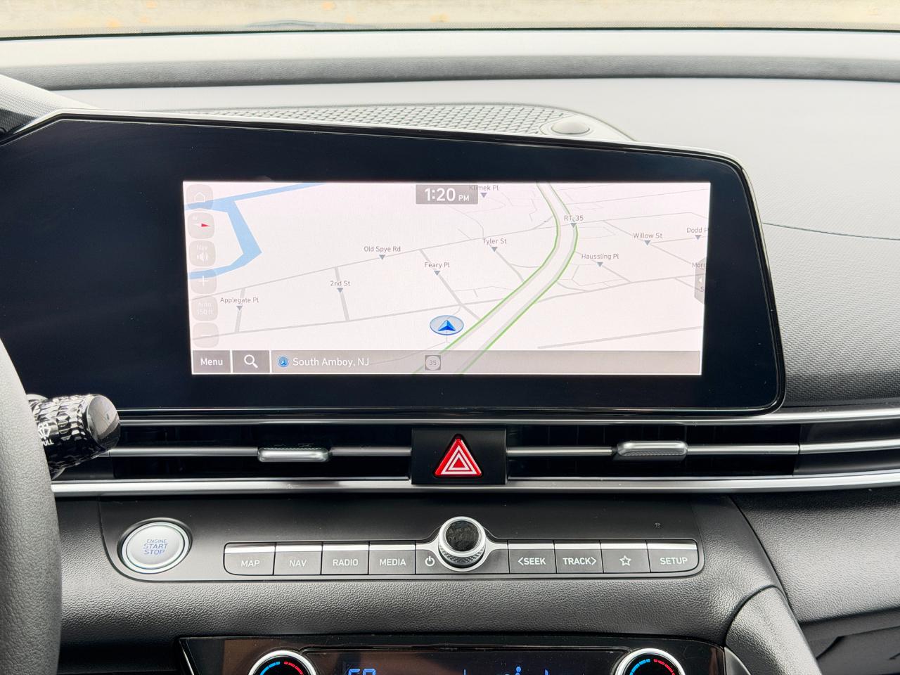 Hyundai Elantra SEL IVT 2024