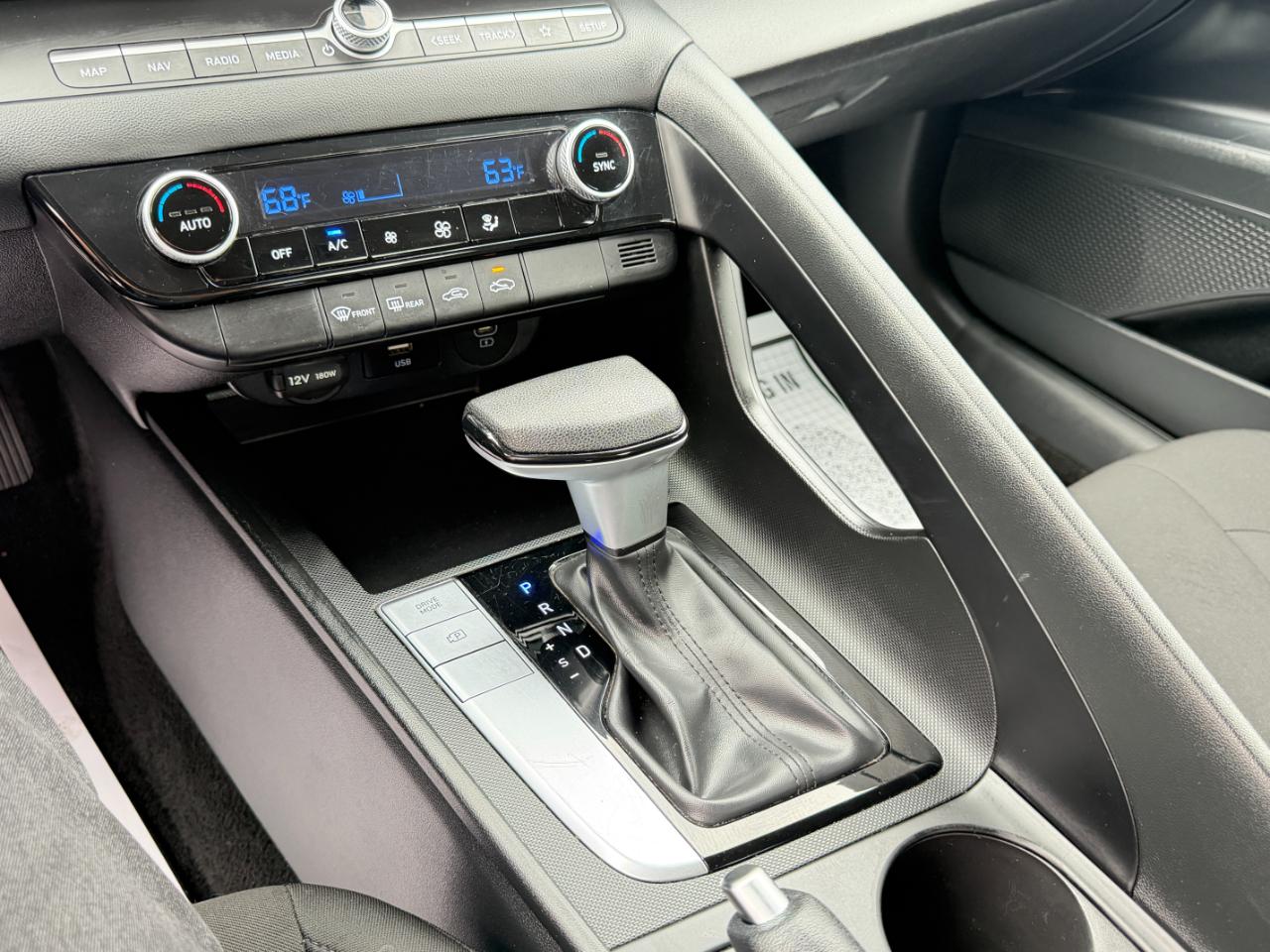 Hyundai Elantra SEL IVT 2024