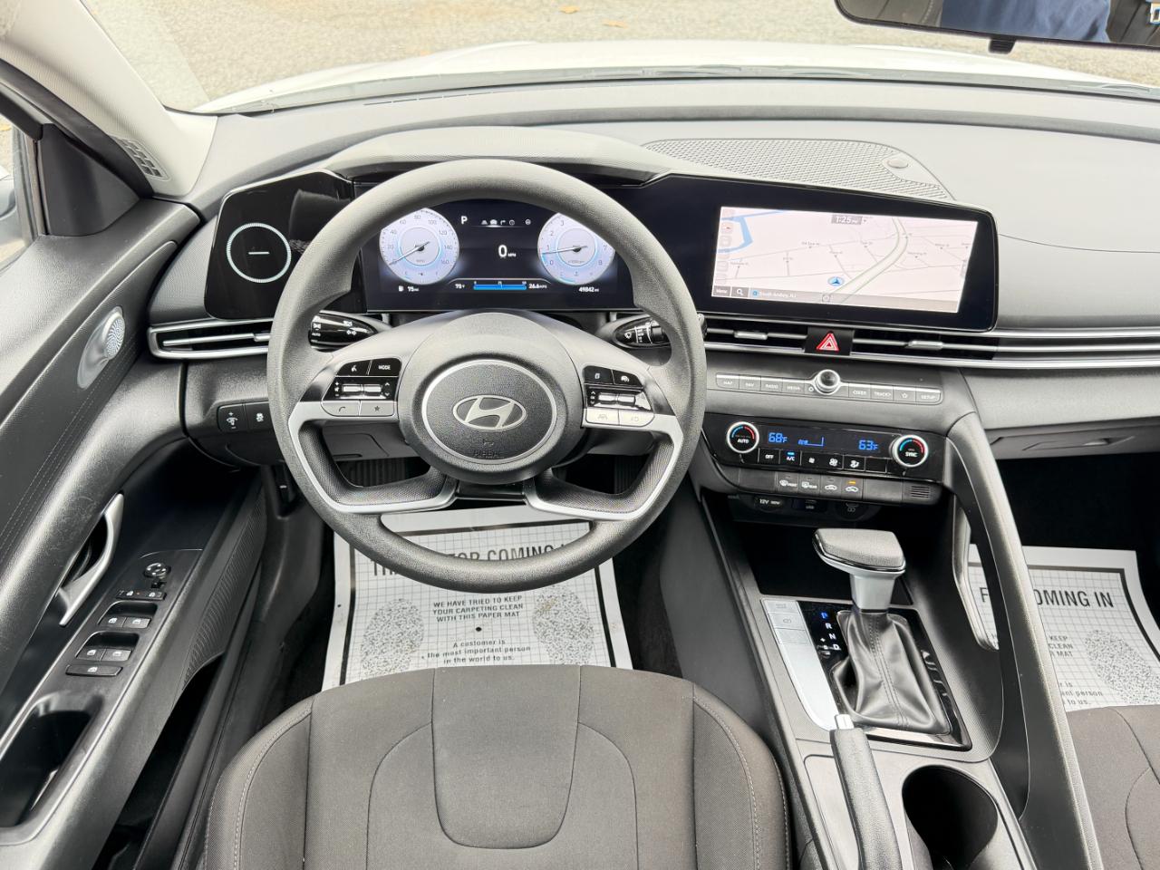 Hyundai Elantra SEL IVT 2024