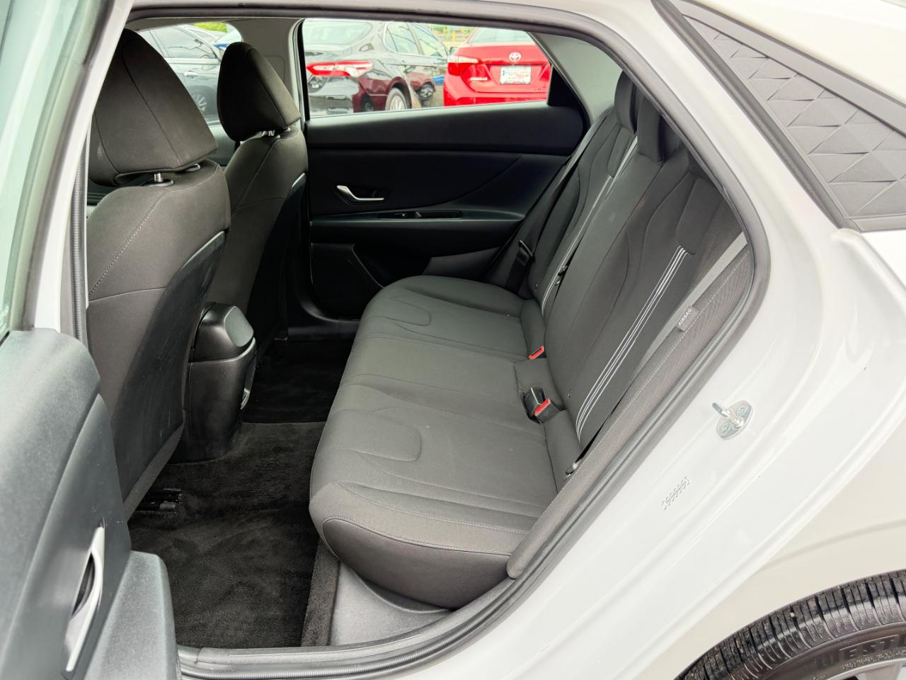 Hyundai Elantra SEL IVT 2024