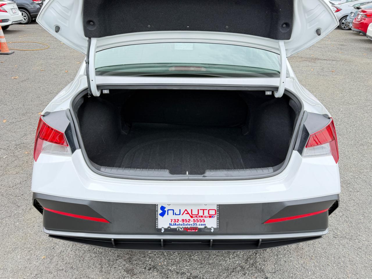 Hyundai Elantra SEL IVT 2024