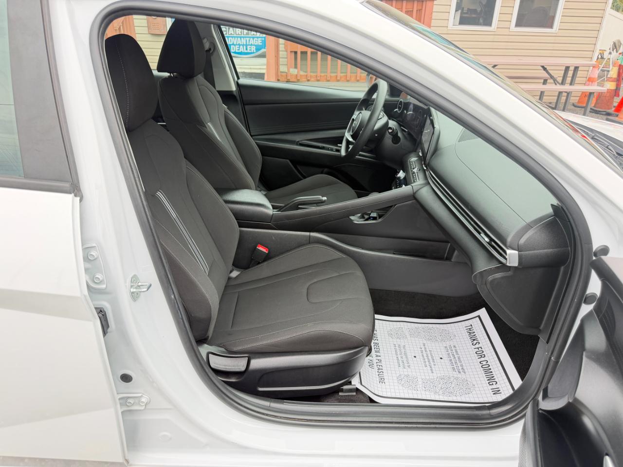 Hyundai Elantra SEL IVT 2024