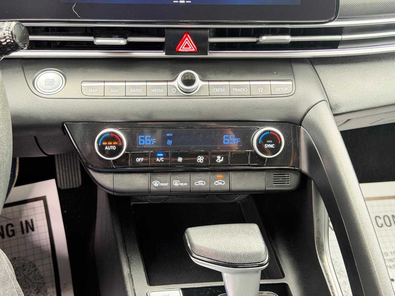 Hyundai Elantra SEL IVT 2024