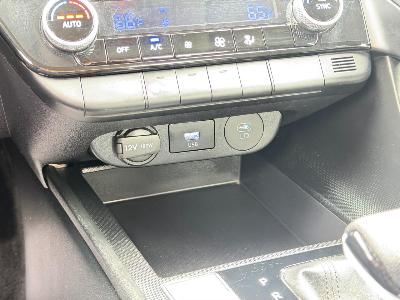 Hyundai Elantra SEL IVT 2024